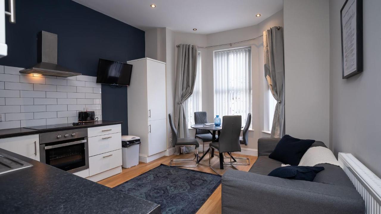 2 Bdr & 1 Bdr Apartments At Queens Uni By Belfast City Breaks Bagian luar foto