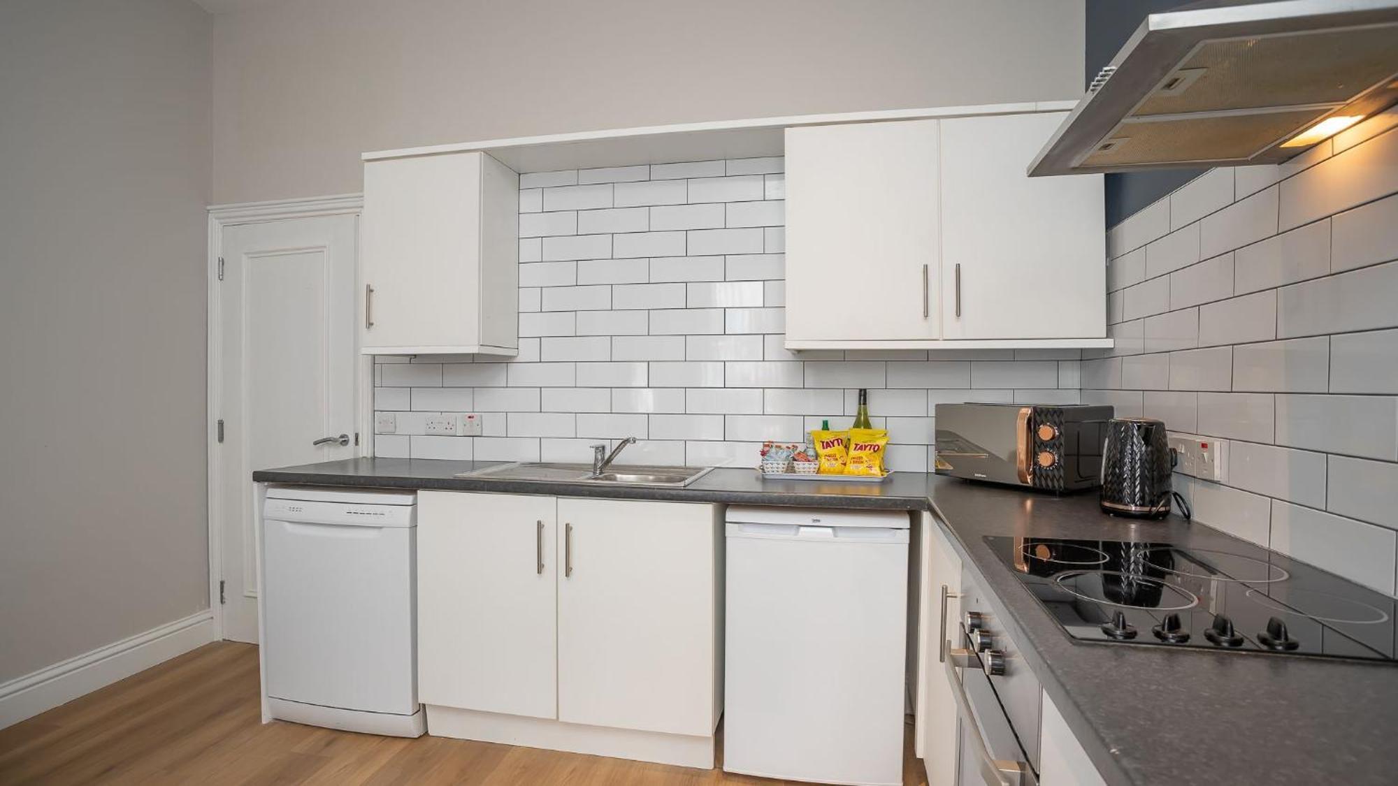 2 Bdr & 1 Bdr Apartments At Queens Uni By Belfast City Breaks Bagian luar foto