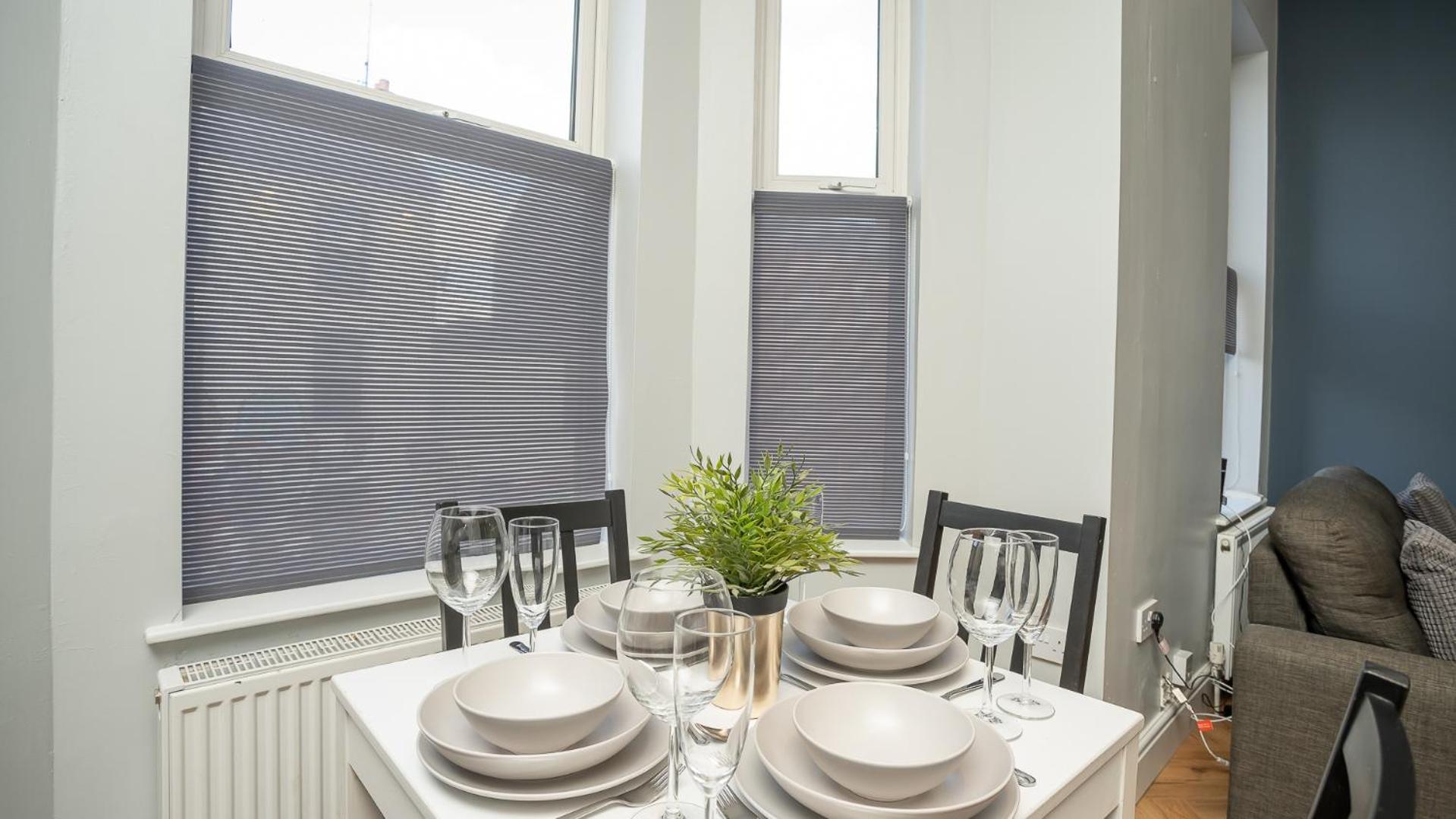 2 Bdr & 1 Bdr Apartments At Queens Uni By Belfast City Breaks Bagian luar foto