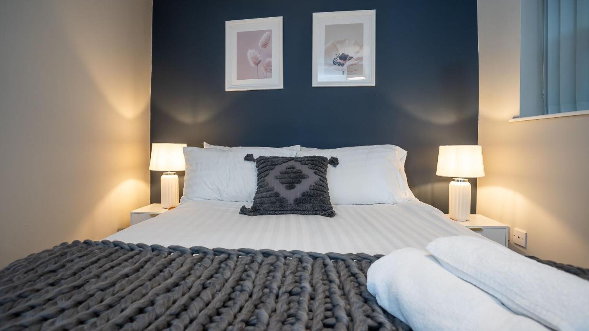 2 Bdr & 1 Bdr Apartments At Queens Uni By Belfast City Breaks Ruang foto