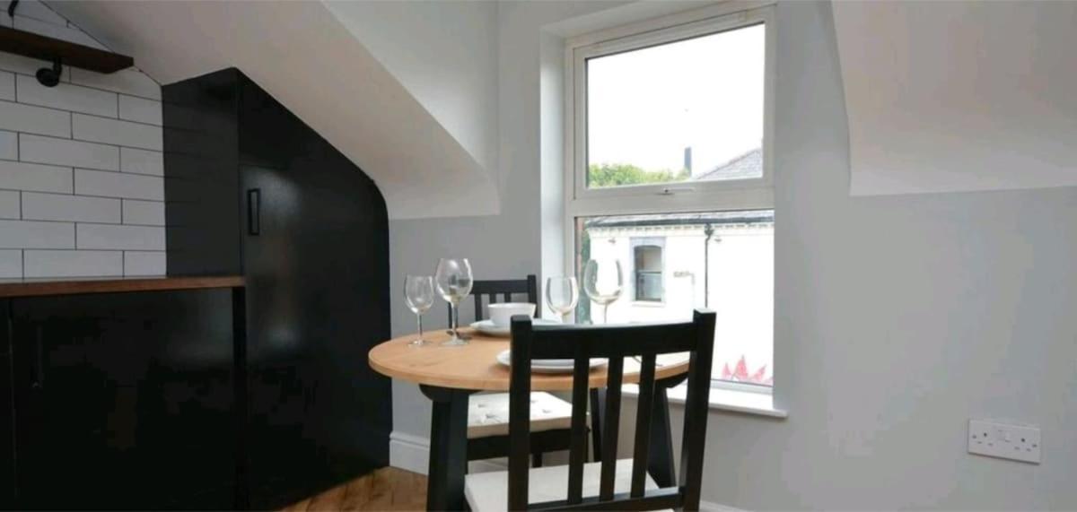 2 Bdr & 1 Bdr Apartments At Queens Uni By Belfast City Breaks Bagian luar foto