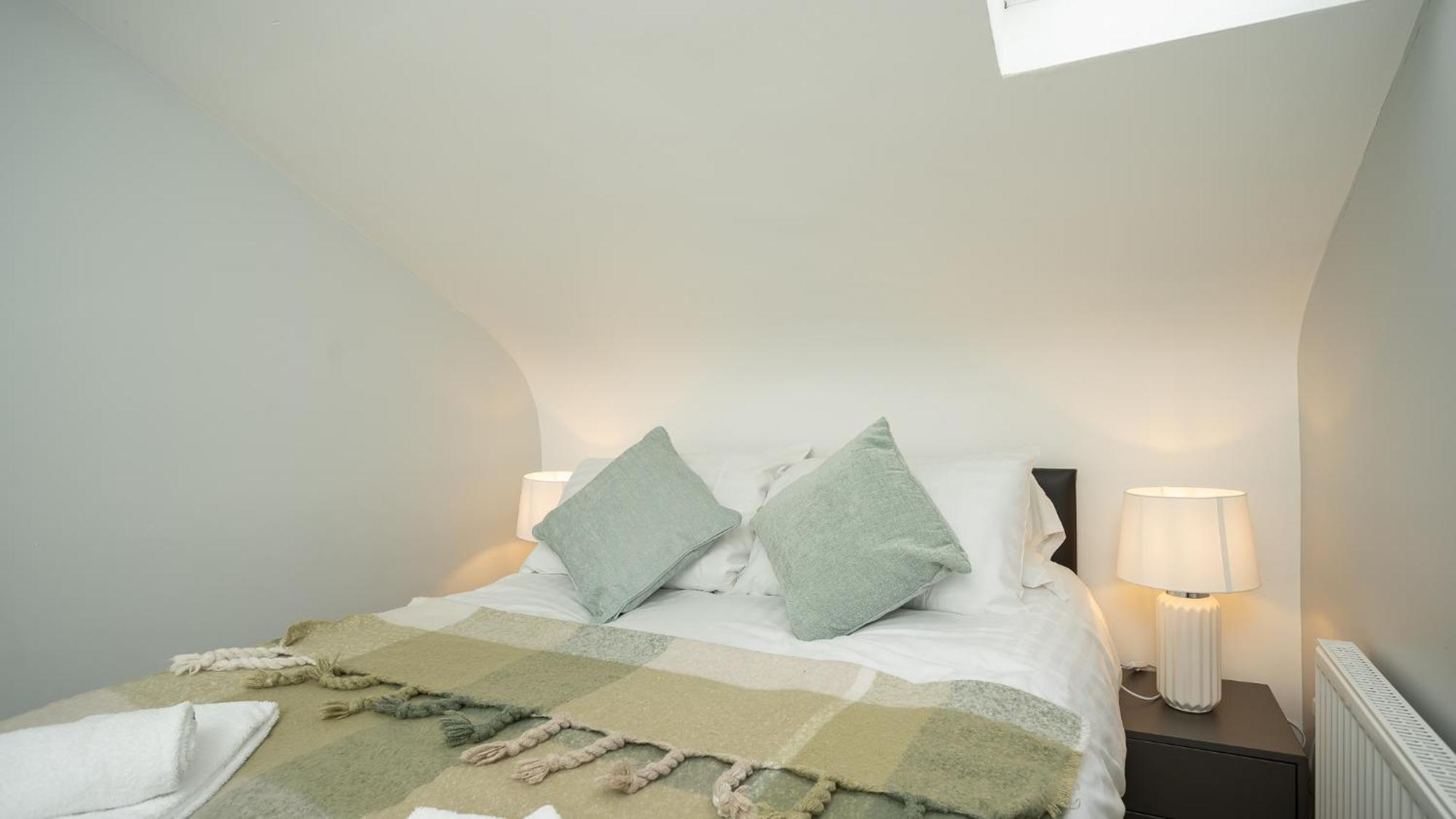 2 Bdr & 1 Bdr Apartments At Queens Uni By Belfast City Breaks Bagian luar foto