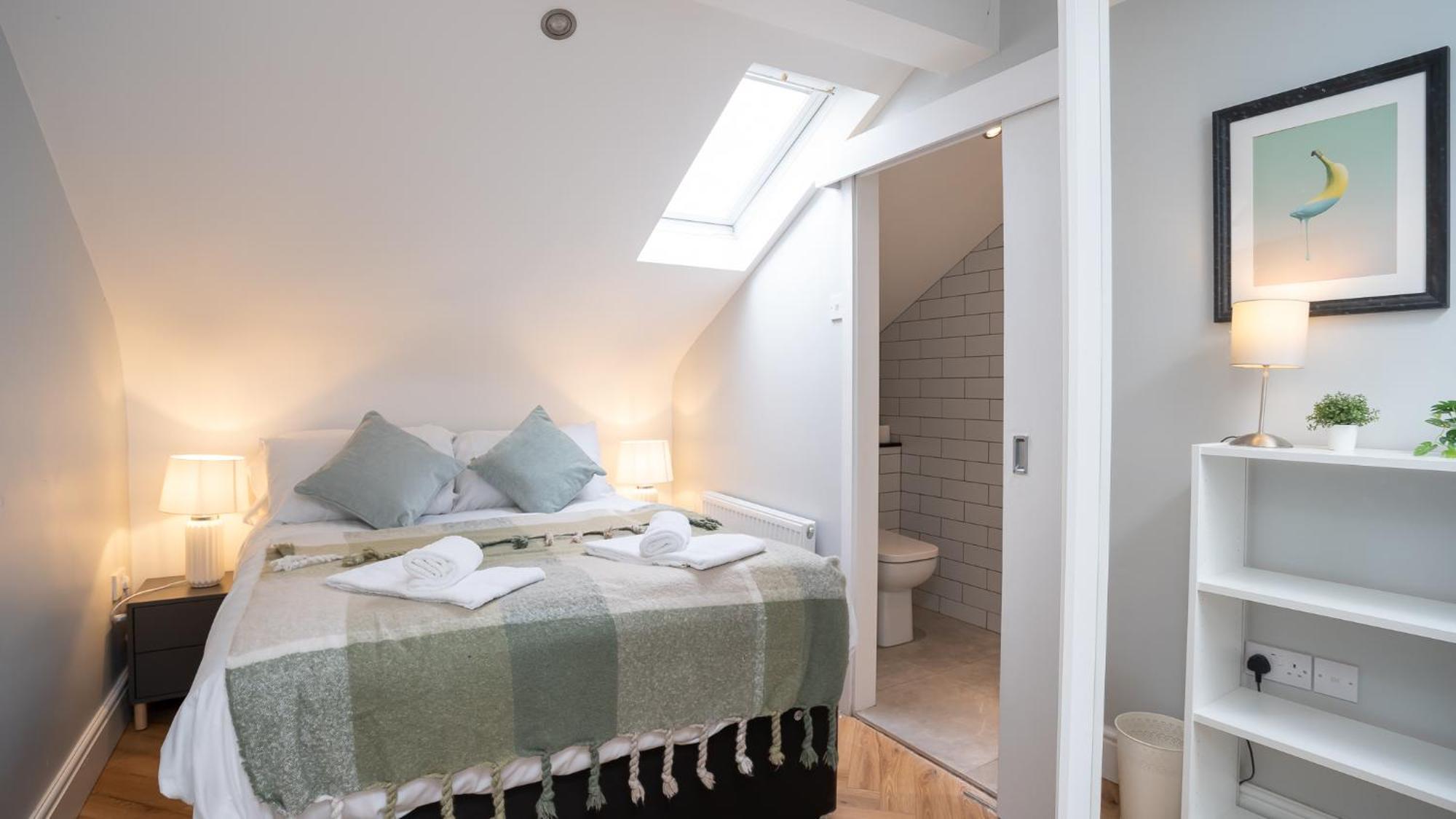 2 Bdr & 1 Bdr Apartments At Queens Uni By Belfast City Breaks Ruang foto